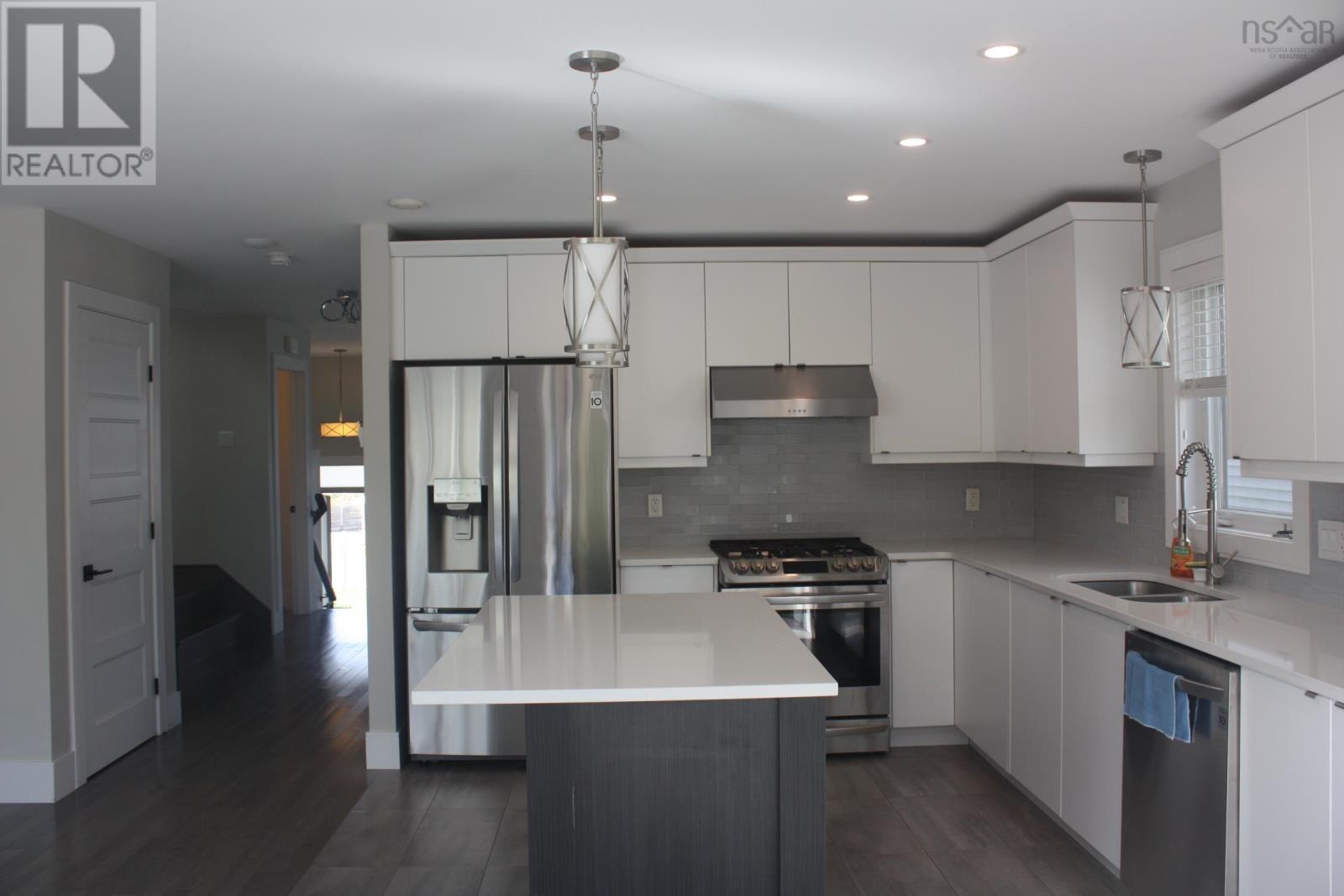 276 Fleetview Drive, Halifax, Nova Scotia  B3M 0L8 - Photo 12 - 202525253