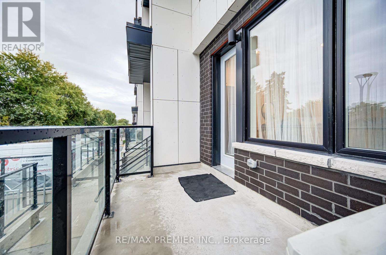 8 - 1479 O'connor Drive, Toronto, Ontario  M4B 0A7 - Photo 7 - E12414424