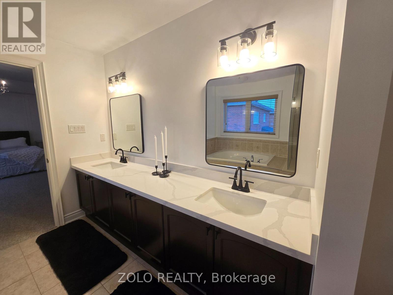11 John Davis Gate, Whitchurch-Stouffville, Ontario  L4A 1V5 - Photo 28 - N12451155