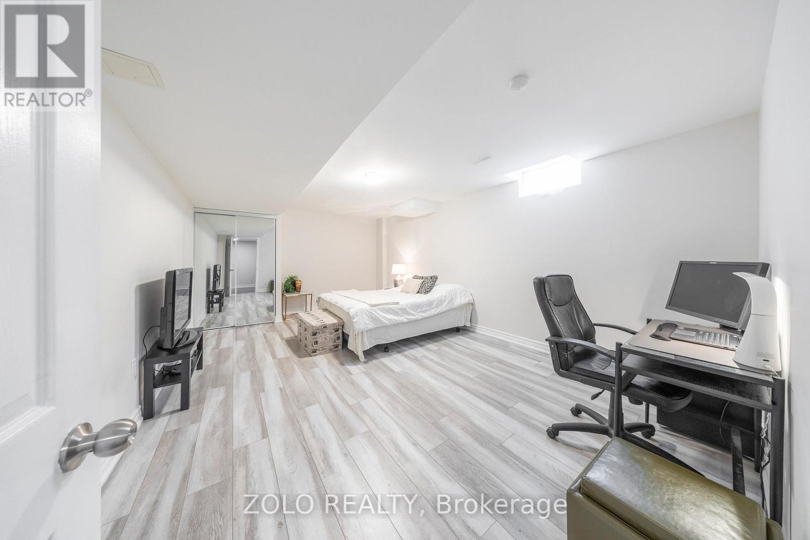 11 John Davis Gate, Whitchurch-Stouffville, Ontario  L4A 1V5 - Photo 32 - N12451155