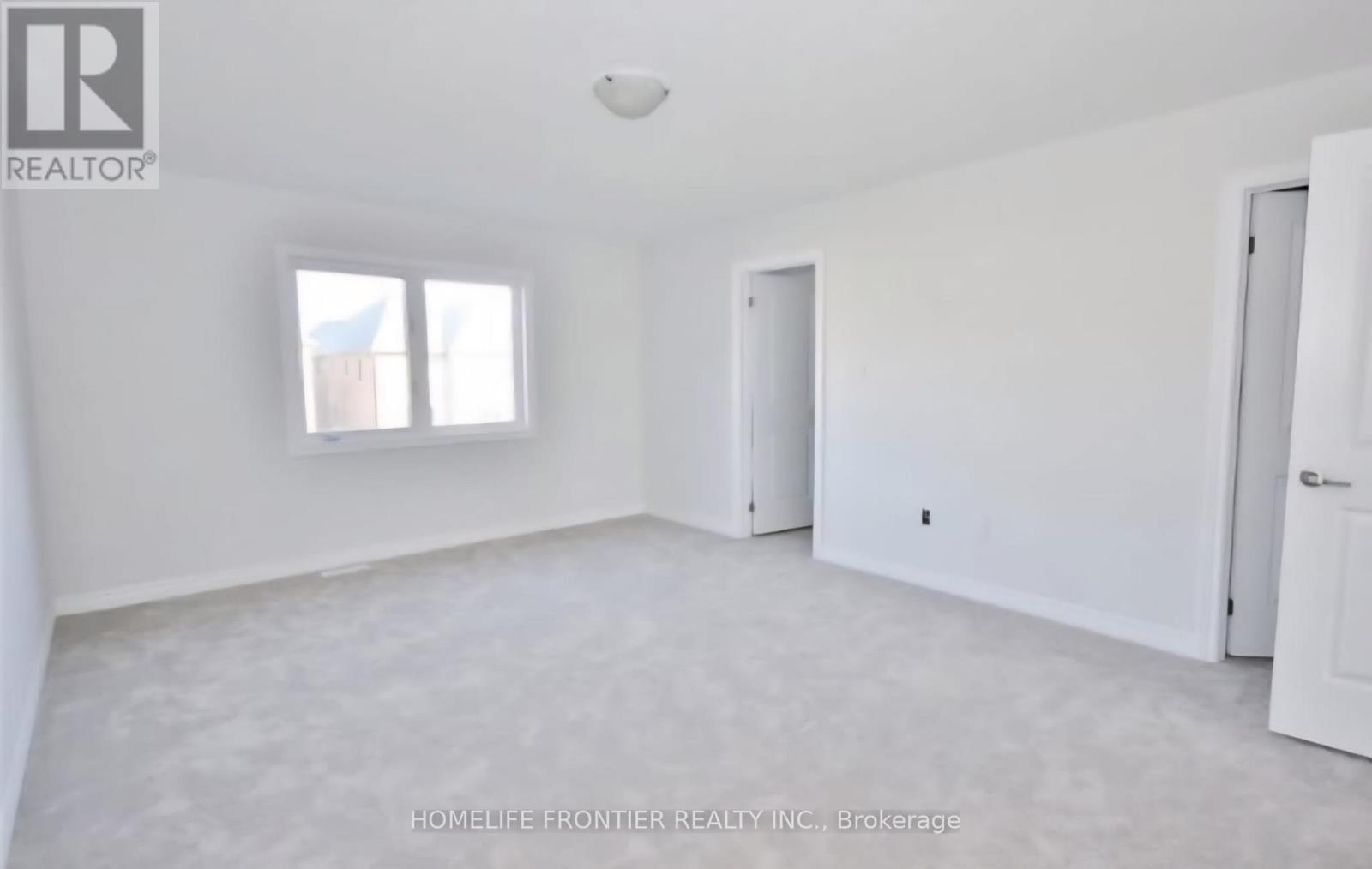 2081 Dale Road, Innisfil, Ontario  L9S 0L4 - Photo 5 - N12451176