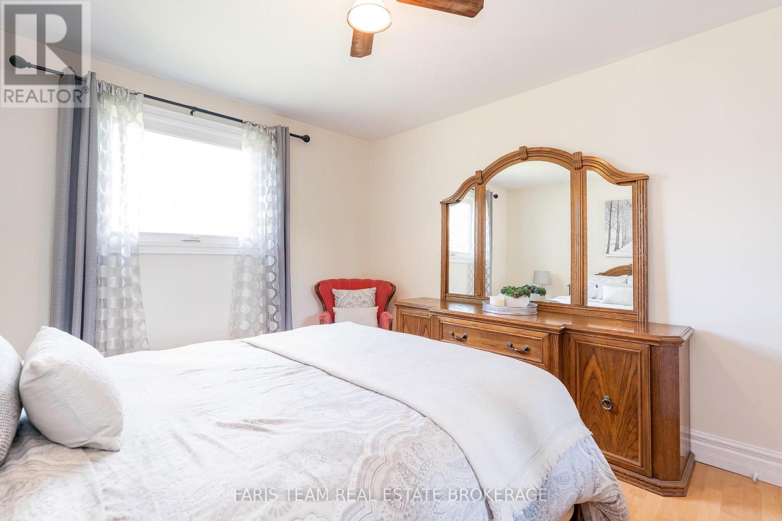 29 Jamieson Drive, Adjala-Tosorontio, Ontario  L0N 1R0 - Photo 15 - N12451195