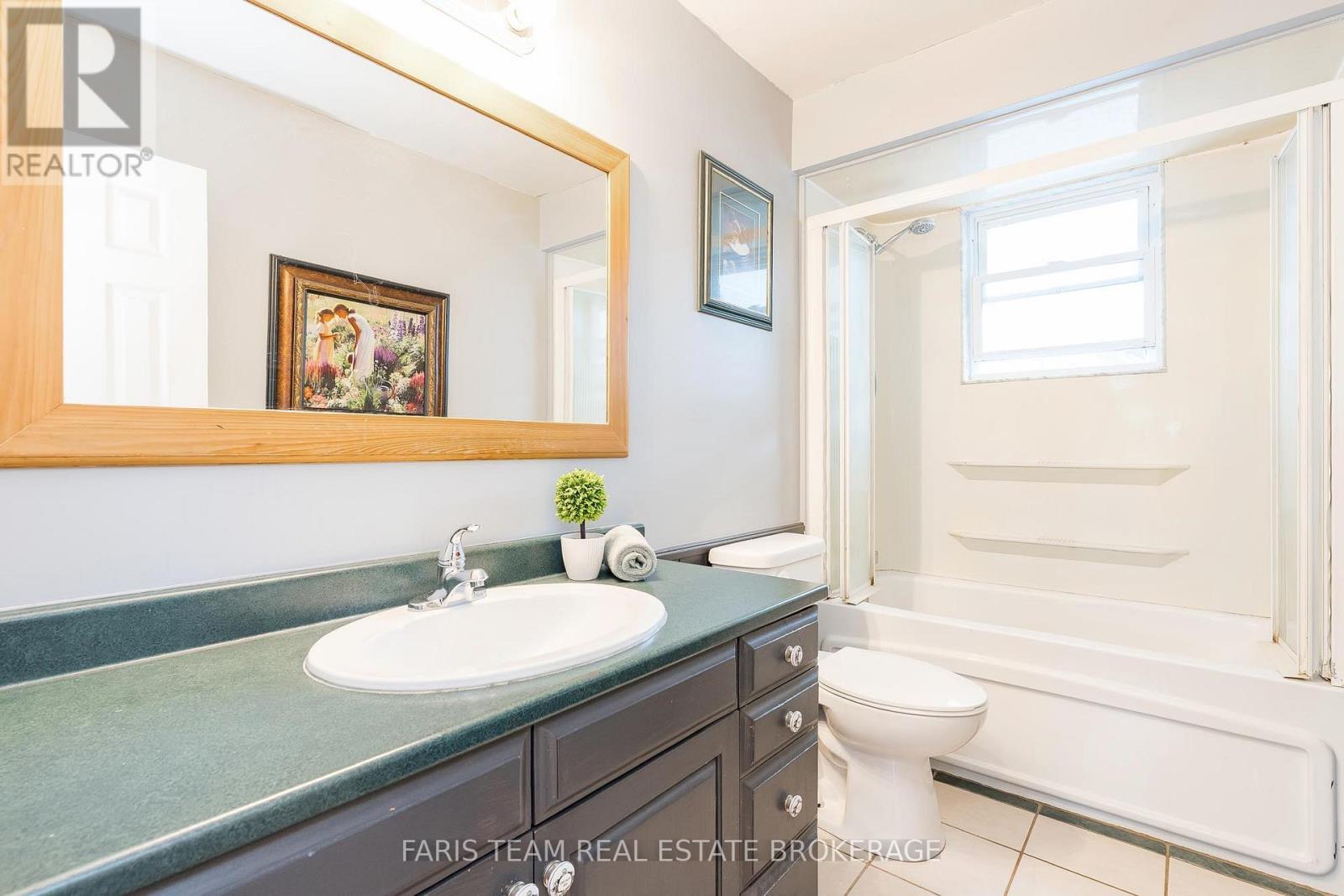 29 Jamieson Drive, Adjala-Tosorontio, Ontario  L0N 1R0 - Photo 18 - N12451195