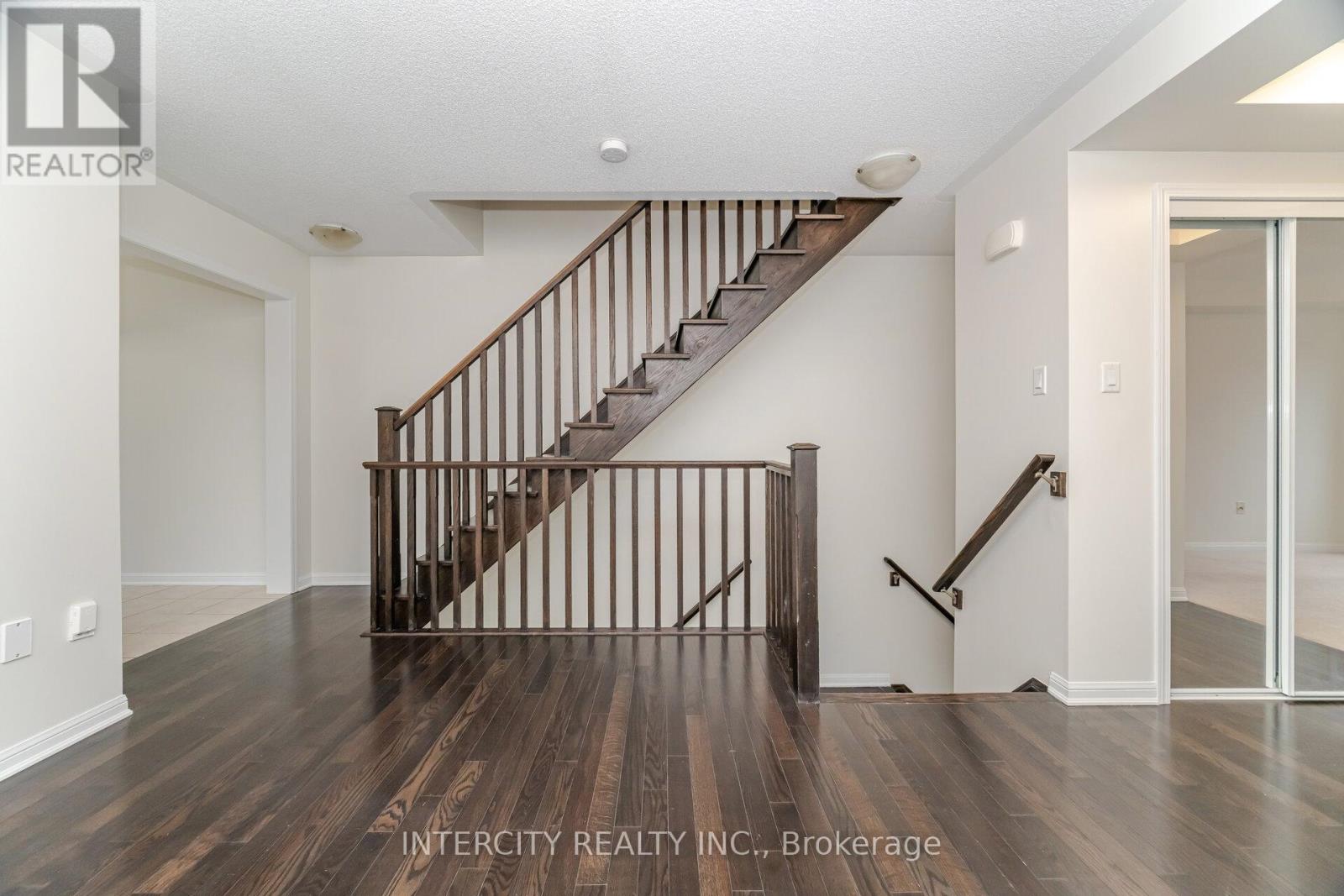 36 - 6020 Derry Road, Milton, Ontario  L9T 8L6 - Photo 8 - W12448178