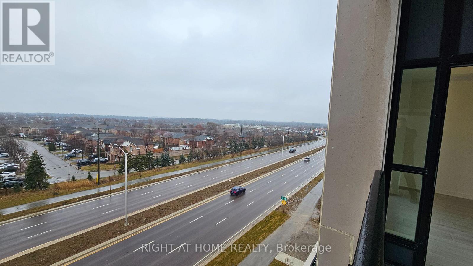 530 - 405 Dundas Street W, Oakville, Ontario  L6M 5P9 - Photo 27 - W12451156