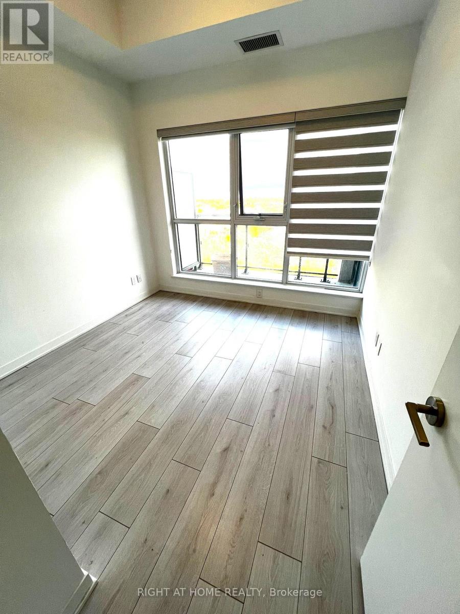 530 - 405 Dundas Street W, Oakville, Ontario  L6M 5P9 - Photo 6 - W12451156