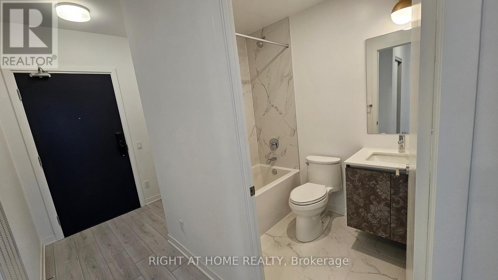 530 - 405 Dundas Street W, Oakville, Ontario  L6M 5P9 - Photo 9 - W12451156