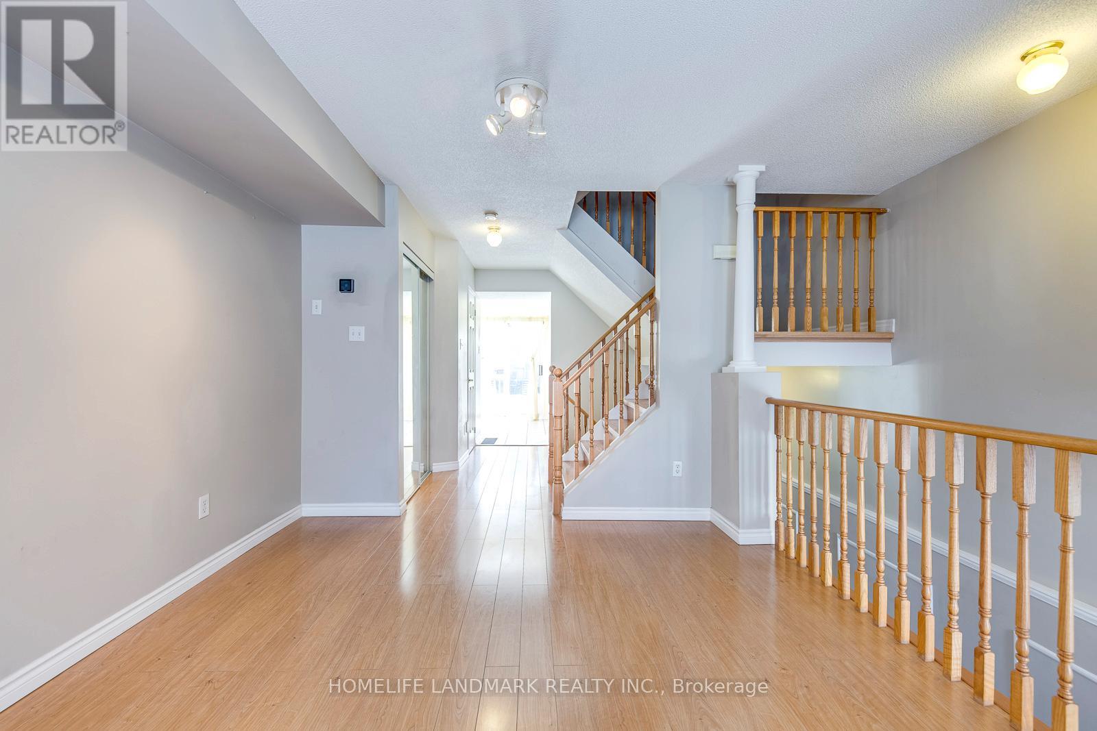 123 - 1050 Bristol Road W, Mississauga, Ontario  L5V 2E8 - Photo 4 - W12451166