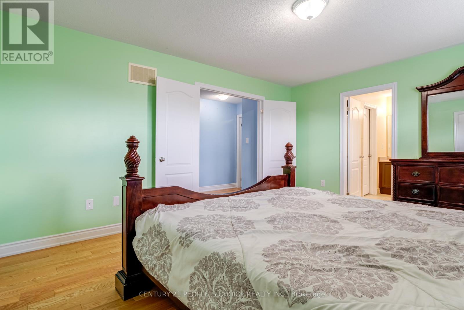 89  Education Road, Brampton, Ontario  L6P 3W3 - Photo 19 - W12451186