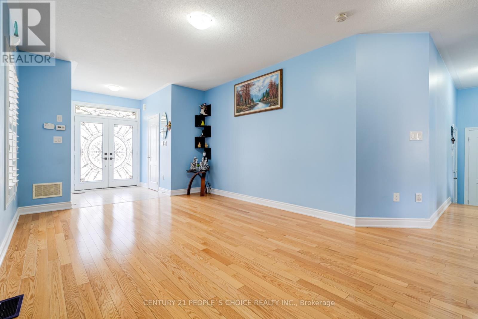 89  Education Road, Brampton, Ontario  L6P 3W3 - Photo 7 - W12451186