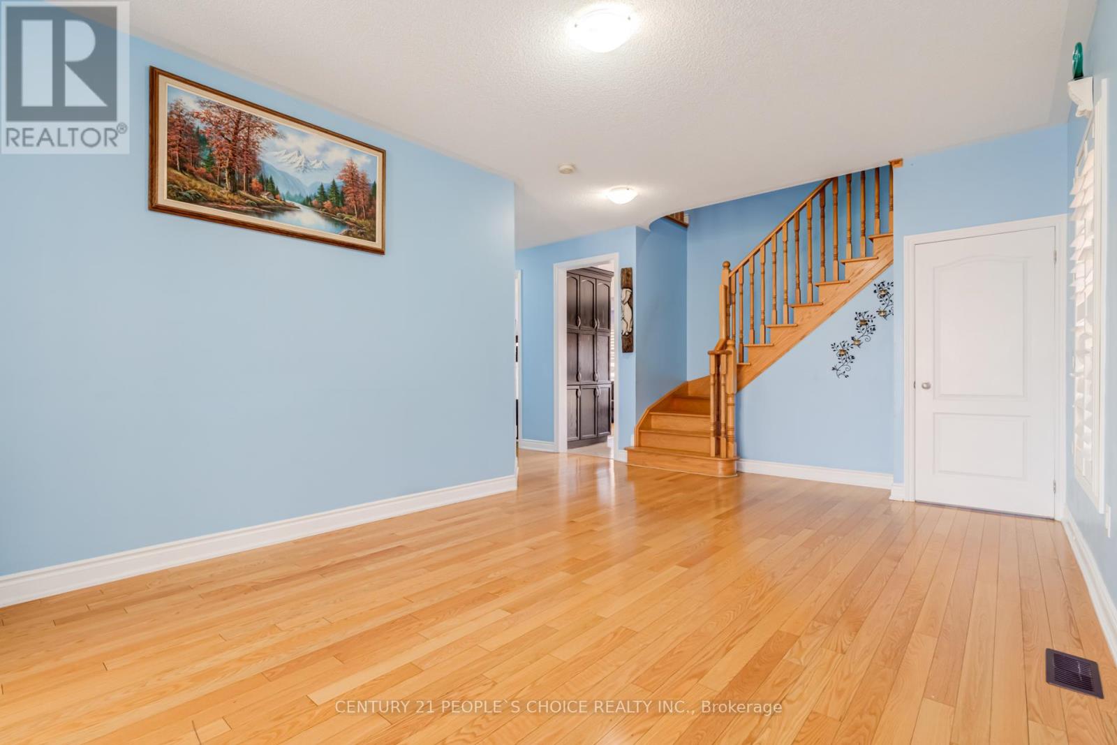 89  Education Road, Brampton, Ontario  L6P 3W3 - Photo 8 - W12451186