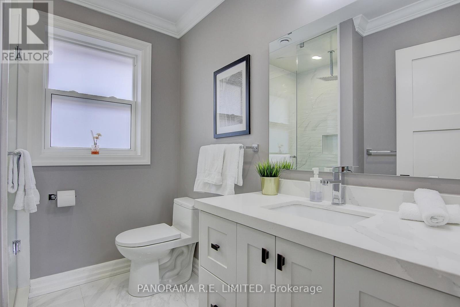 50 Maydolph Road, Toronto, Ontario  M9B 1W5 - Photo 6 - W12451203