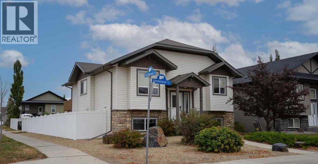 134 Stephenson Crescent, Red Deer, Alberta  T4L 0L6 - Photo 2 - A2262343