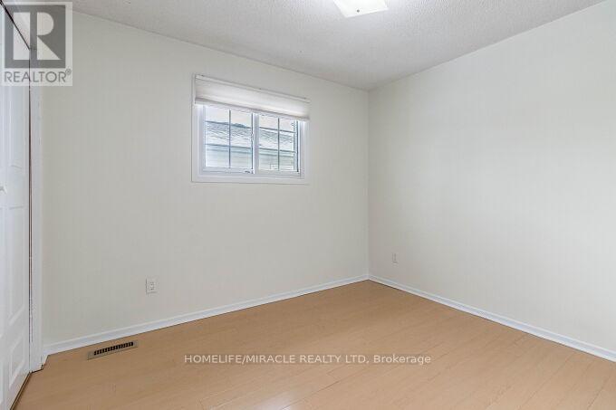 2868 Windjammer Road, Mississauga, Ontario  L5L 1T7 - Photo 19 - W12420696