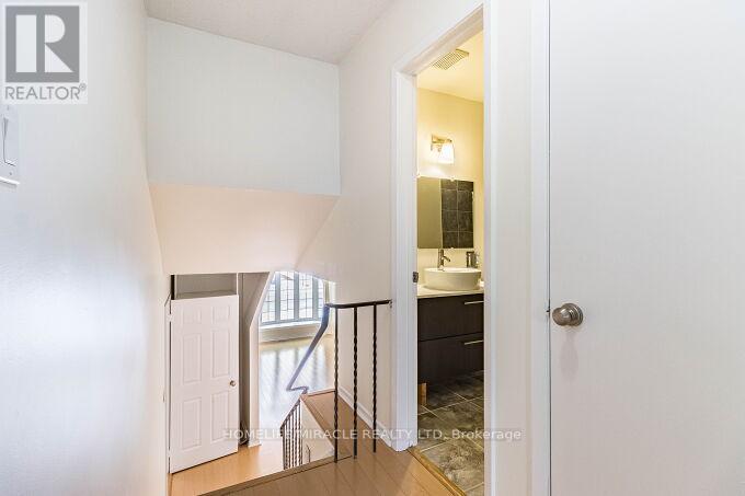 2868 Windjammer Road, Mississauga, Ontario  L5L 1T7 - Photo 25 - W12420696