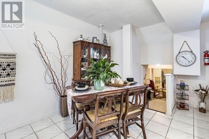2868 Windjammer Road, Mississauga, Ontario  L5L 1T7 - Photo 41 - W12420696