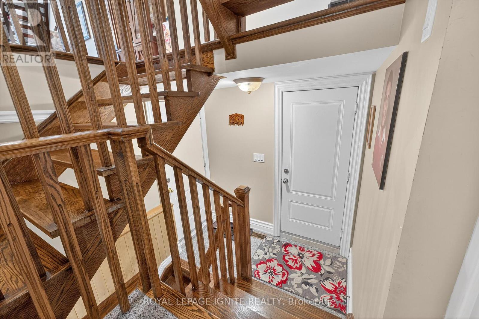 46 Lambton Avenue, Toronto, Ontario  M6N 2S1 - Photo 28 - W12447860