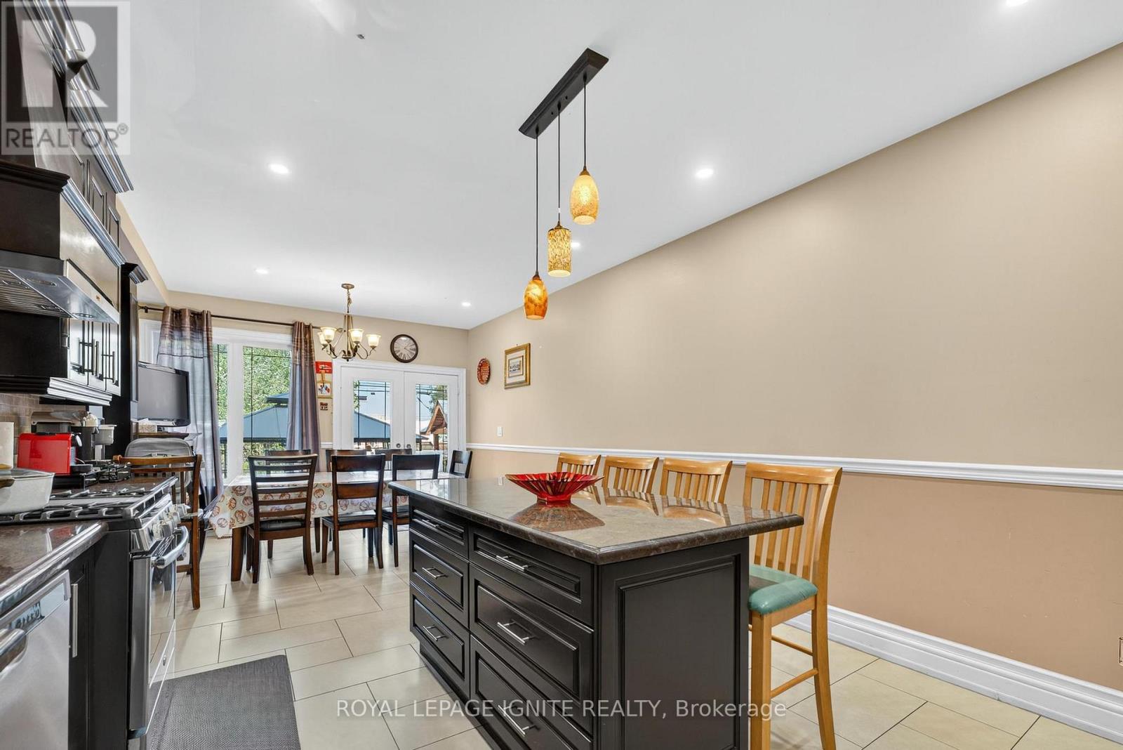 46 Lambton Avenue, Toronto, Ontario  M6N 2S1 - Photo 7 - W12447860