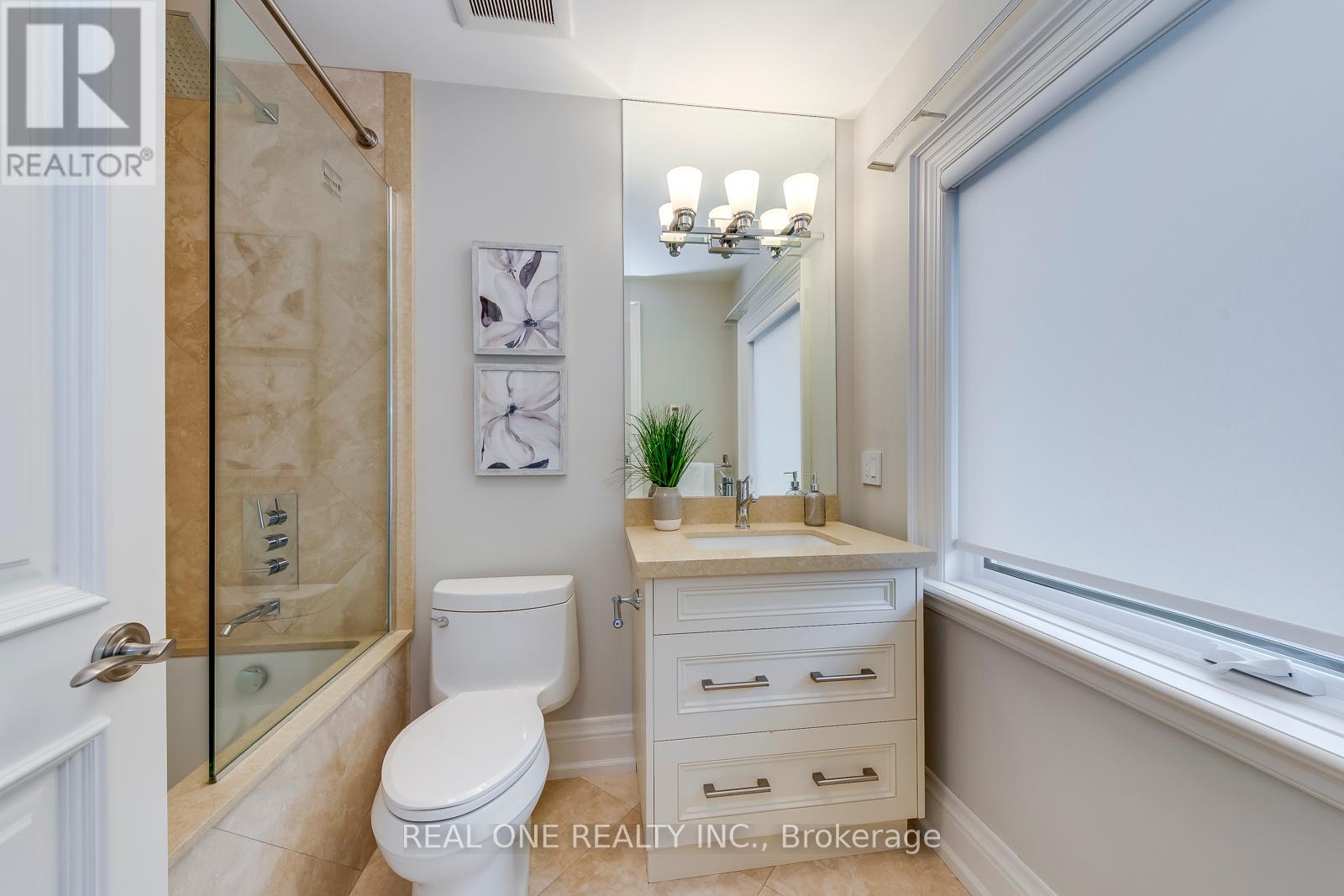 767 Parkland Avenue, Mississauga, Ontario  L5H 3G6 - Photo 31 - W12450419