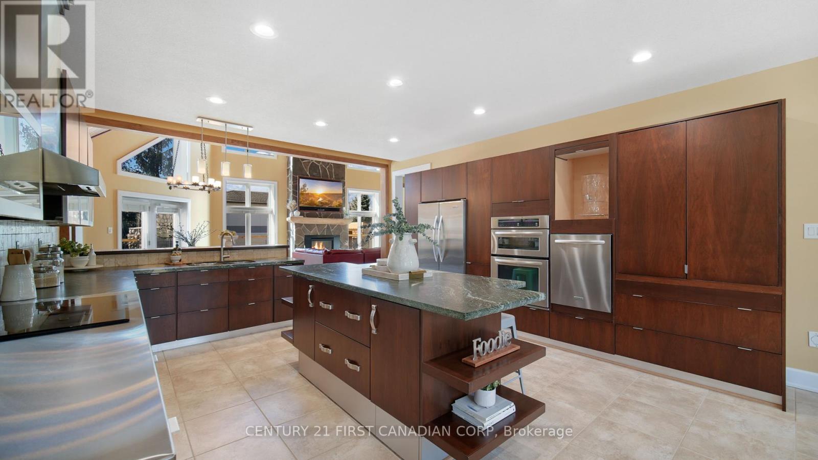 1659 Hamilton Road, London South (South U), Ontario  N6M 1G5 - Photo 14 - X12451240