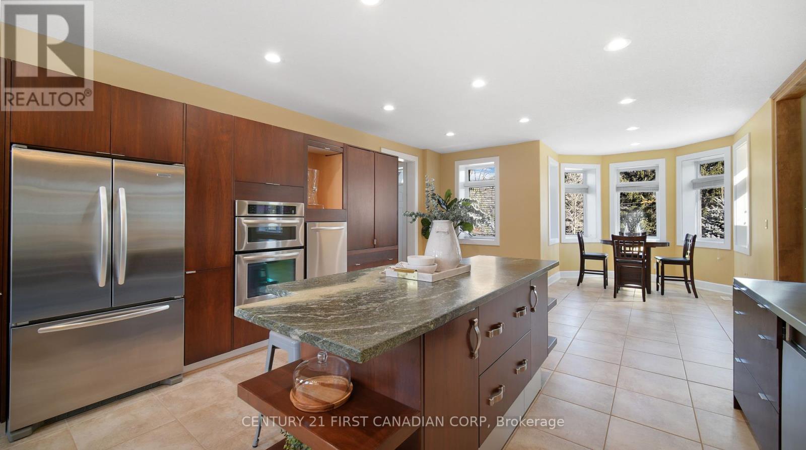 1659 Hamilton Road, London South (South U), Ontario  N6M 1G5 - Photo 15 - X12451240