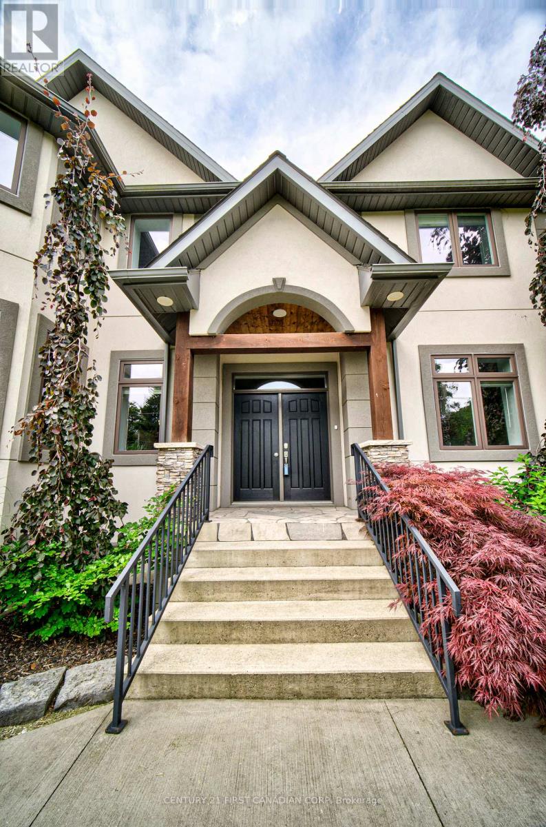1659 Hamilton Road, London South (South U), Ontario  N6M 1G5 - Photo 2 - X12451240