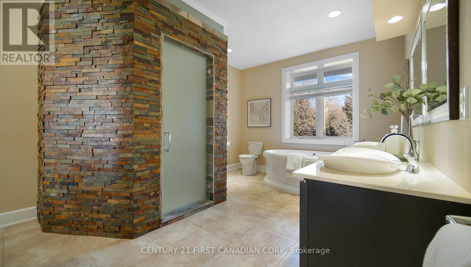 1659 Hamilton Road, London South (South U), Ontario  N6M 1G5 - Photo 22 - X12451240
