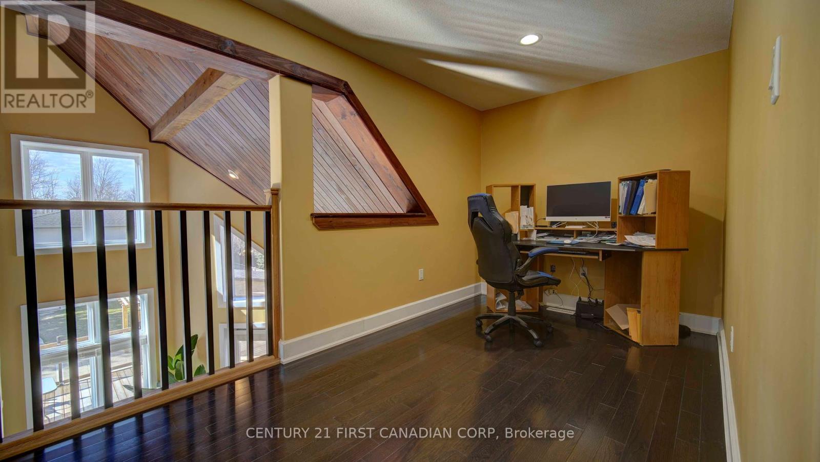 1659 Hamilton Road, London South (South U), Ontario  N6M 1G5 - Photo 33 - X12451240