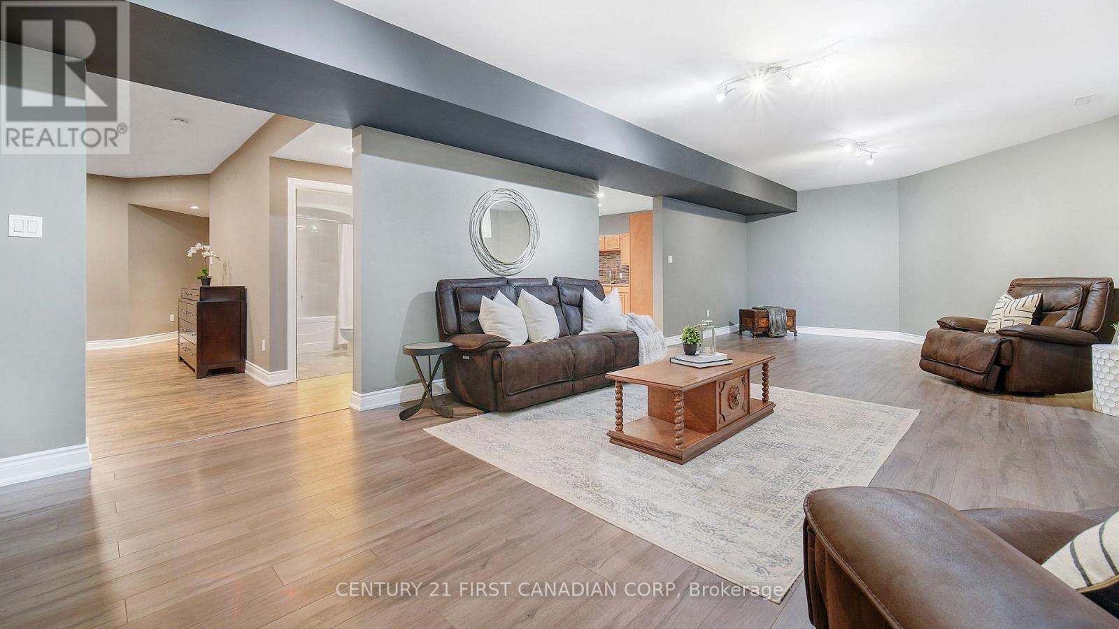 1659 Hamilton Road, London South (South U), Ontario  N6M 1G5 - Photo 35 - X12451240