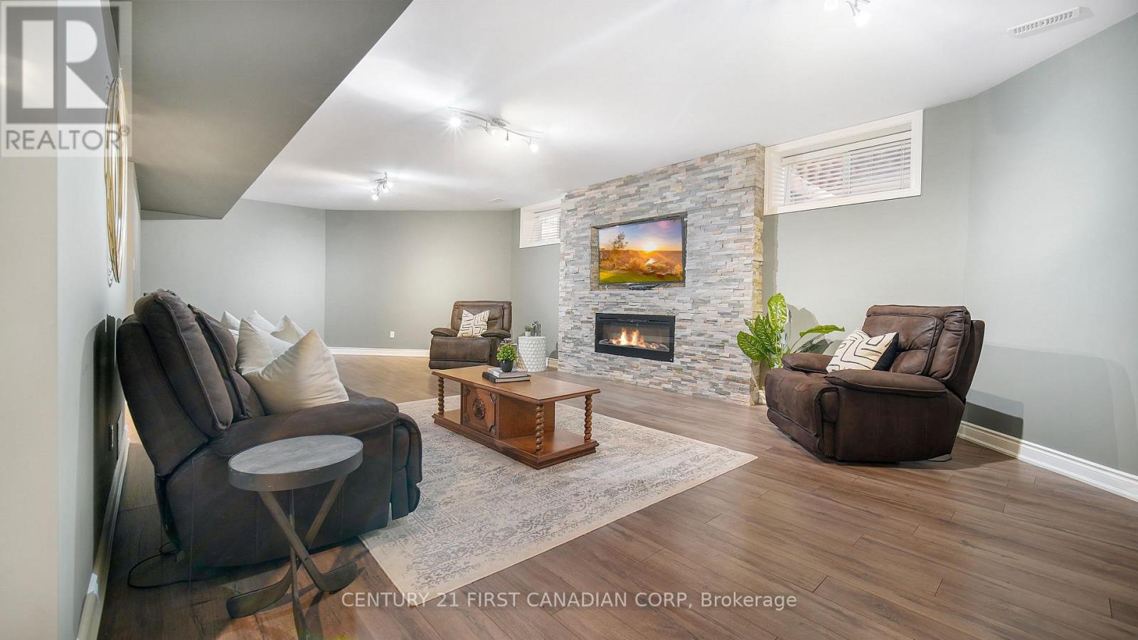1659 Hamilton Road, London South (South U), Ontario  N6M 1G5 - Photo 36 - X12451240