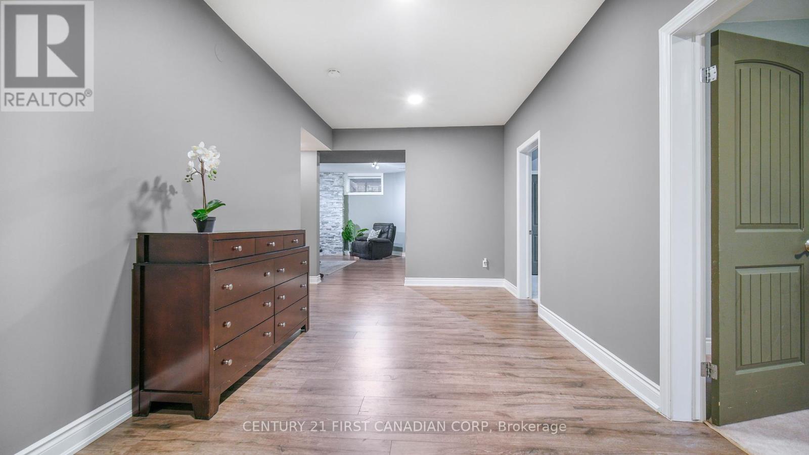 1659 Hamilton Road, London South (South U), Ontario  N6M 1G5 - Photo 39 - X12451240