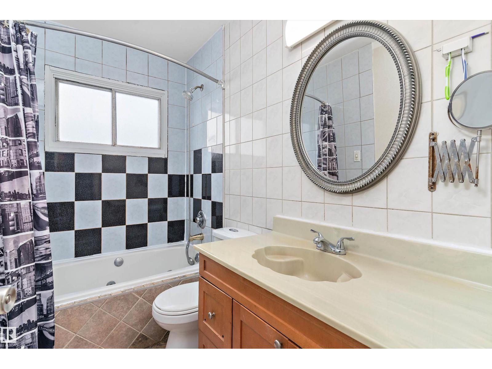 10570 66 Av Nw, Edmonton, Alberta  T6H 1X4 - Photo 25 - E4461280