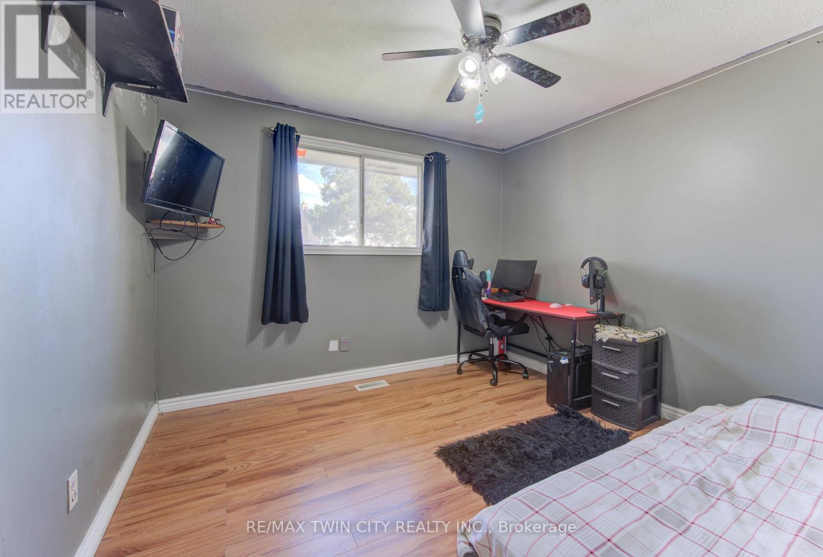320 Country Hill Drive, Kitchener, Ontario  N2E 2C2 - Photo 20 - X12451164