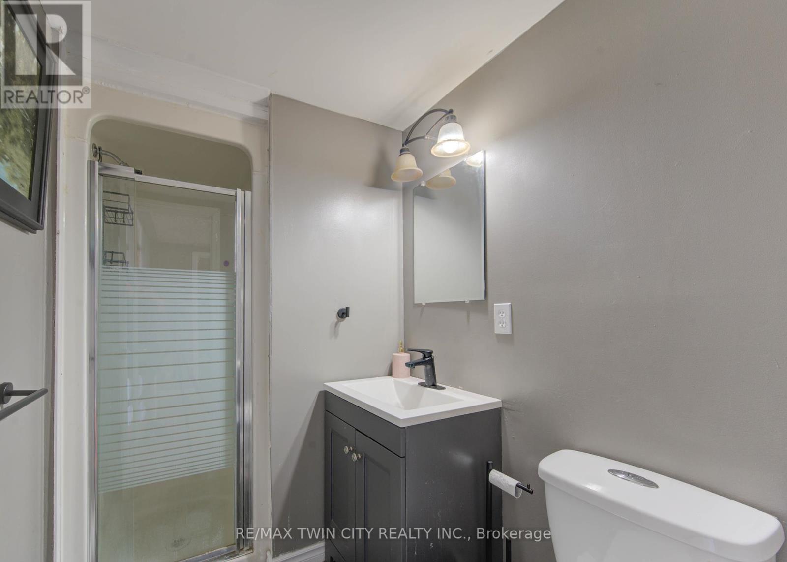 320 Country Hill Drive, Kitchener, Ontario  N2E 2C2 - Photo 29 - X12451164