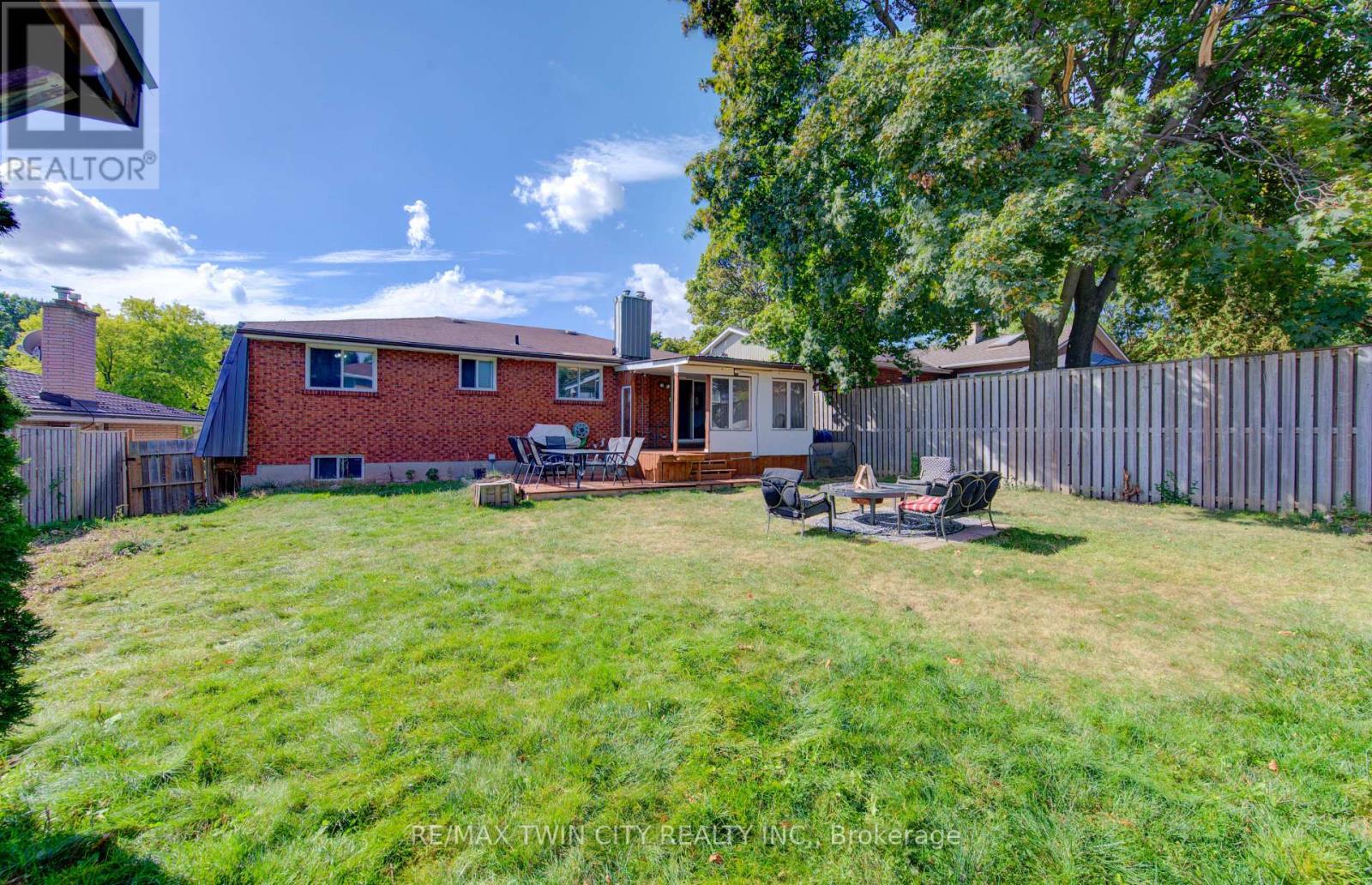 320 Country Hill Drive, Kitchener, Ontario  N2E 2C2 - Photo 35 - X12451164