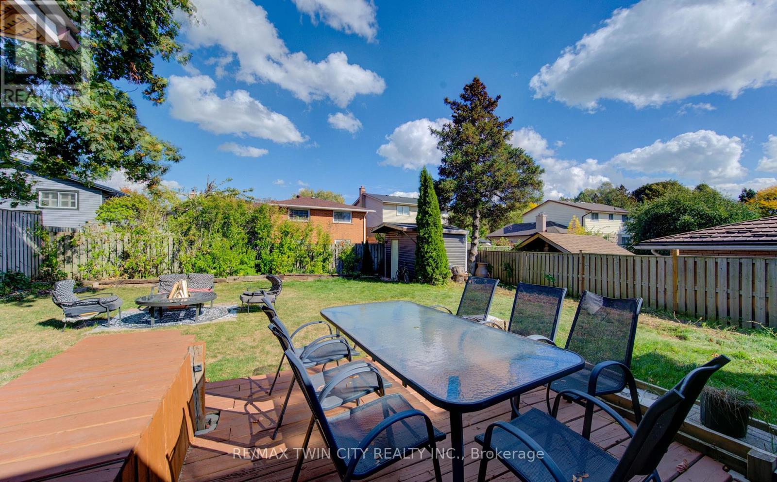 320 Country Hill Drive, Kitchener, Ontario  N2E 2C2 - Photo 39 - X12451164