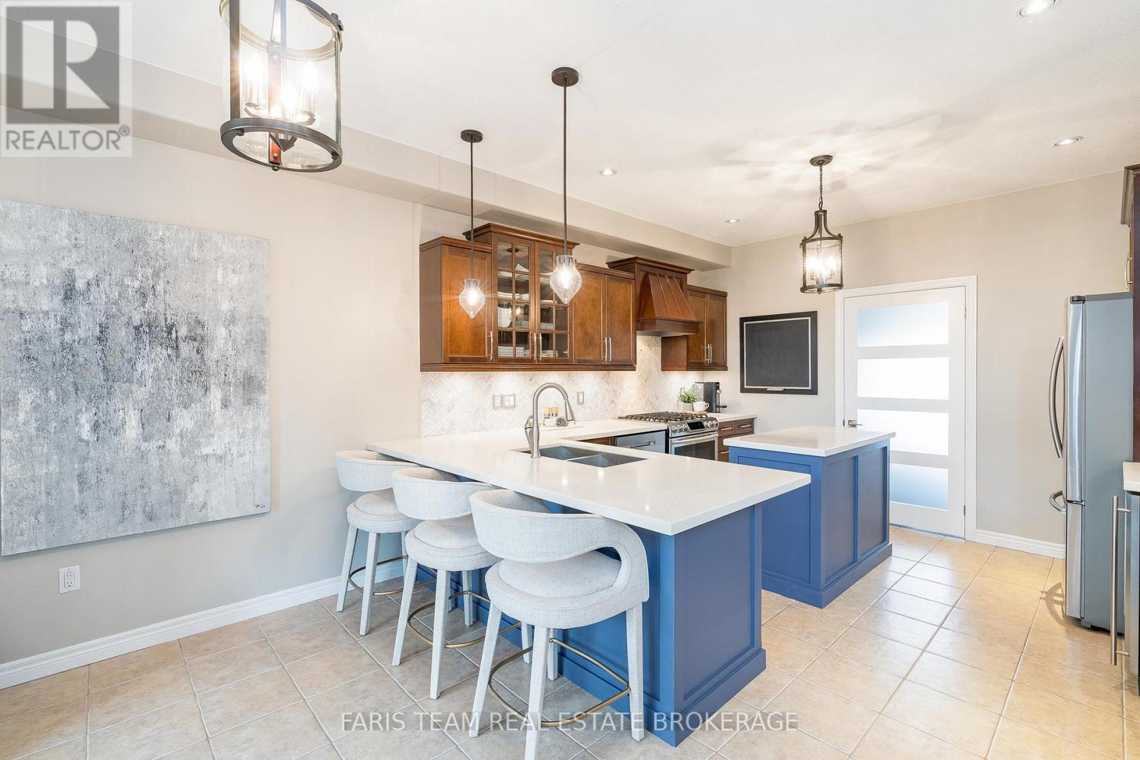 6 Somerville Crescent, Mulmur, Ontario  L0N 1M0 - Photo 6 - X12451178