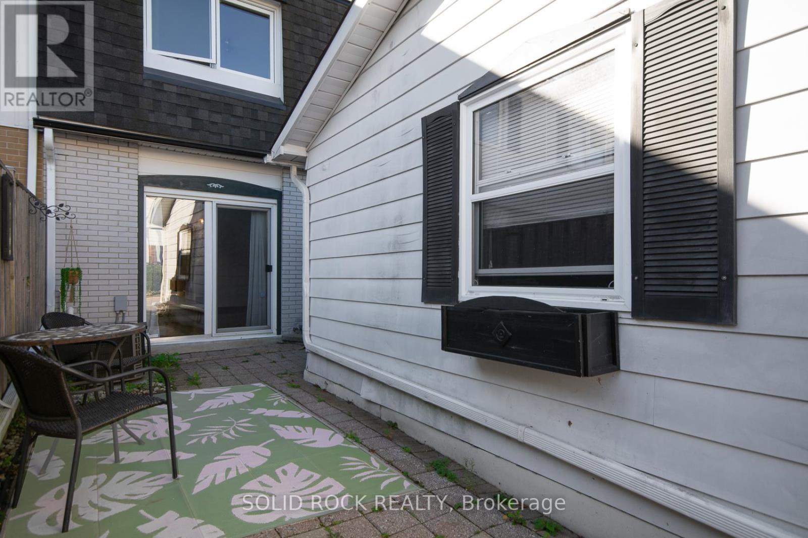 3 - 63 Ramsgate Private, Ottawa, Ontario  K1V 8M4 - Photo 4 - X12451222