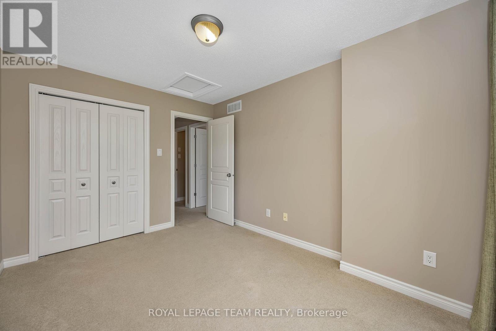 880 Fletcher Circle, Ottawa, Ontario  K2T 0B8 - Photo 25 - X12451253