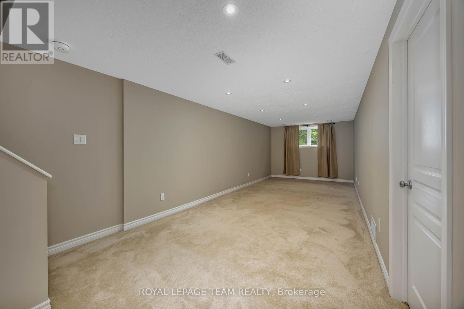 880 Fletcher Circle, Ottawa, Ontario  K2T 0B8 - Photo 34 - X12451253