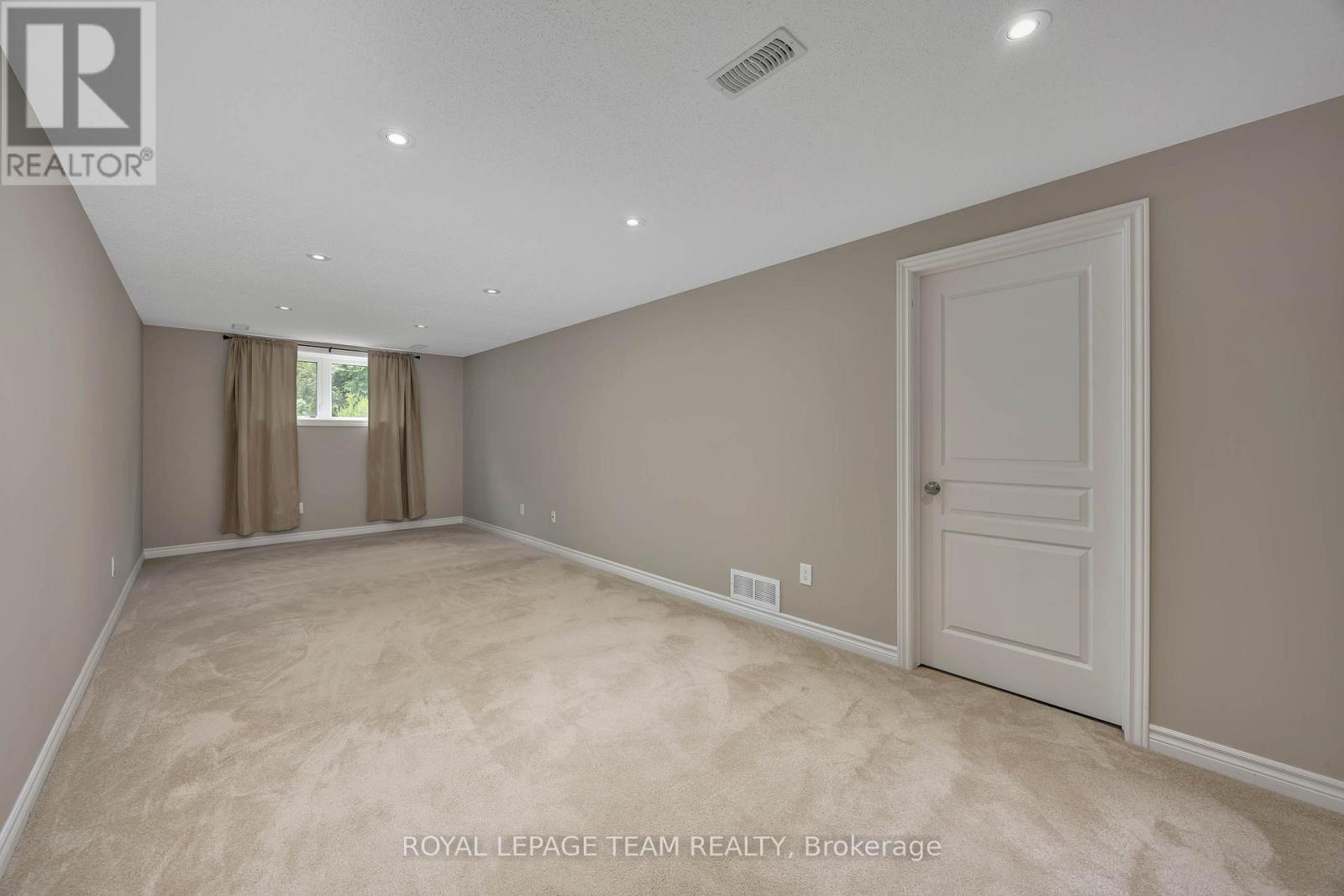 880 Fletcher Circle, Ottawa, Ontario  K2T 0B8 - Photo 37 - X12451253