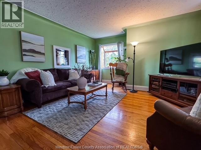2348 Bernard, Windsor, Ontario  N8W 4R8 - Photo 4 - 25025628