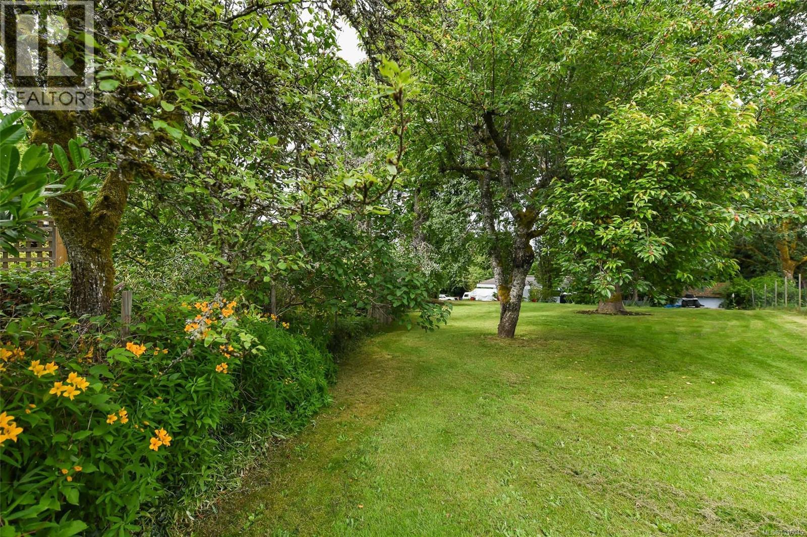 4740 Island Hwy N, Courtenay, British Columbia  V9N 5Y7 - Photo 36 - 1016046