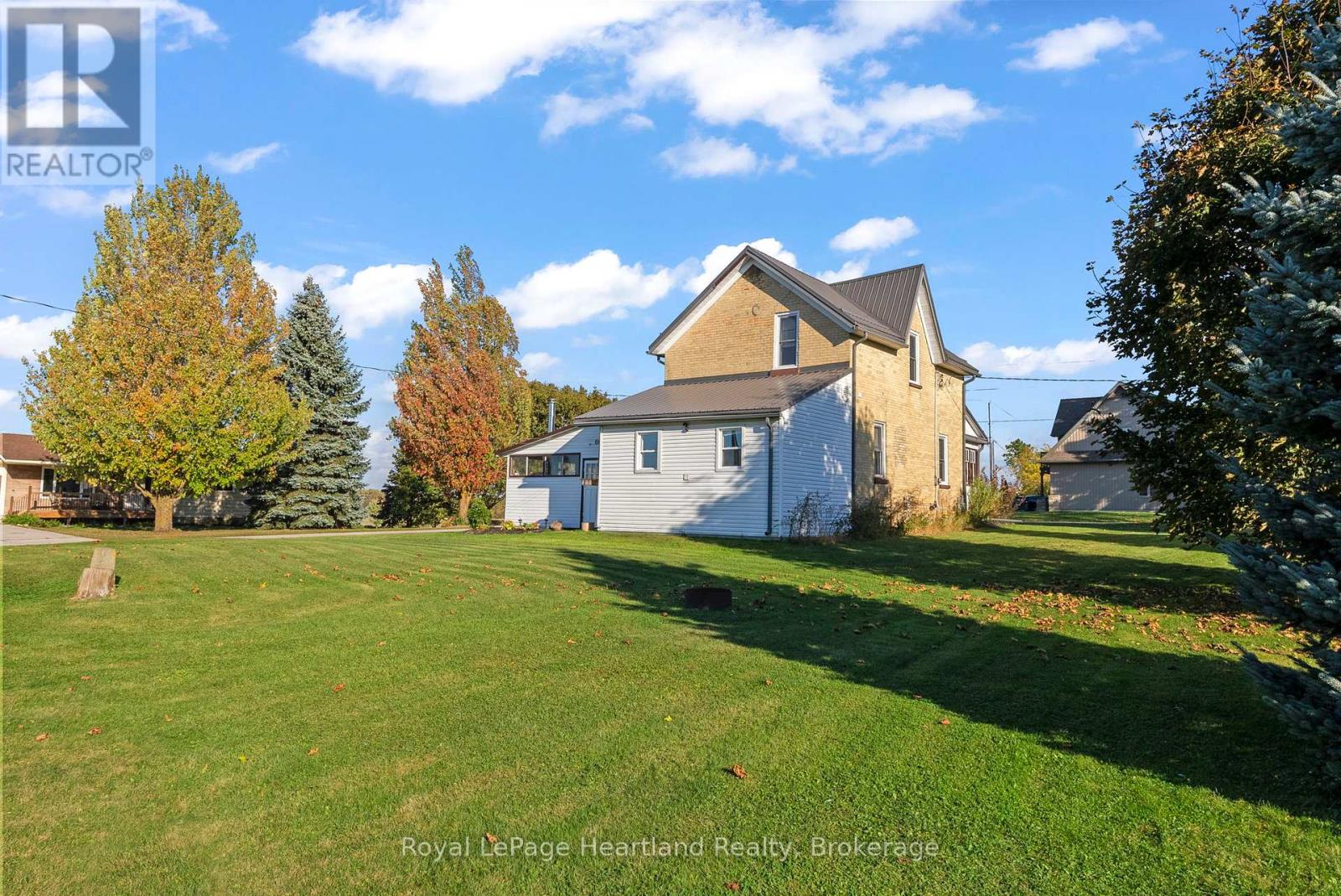 15 Queen Street E, Minto, Ontario  N0G 1M0 - Photo 34 - X12451243