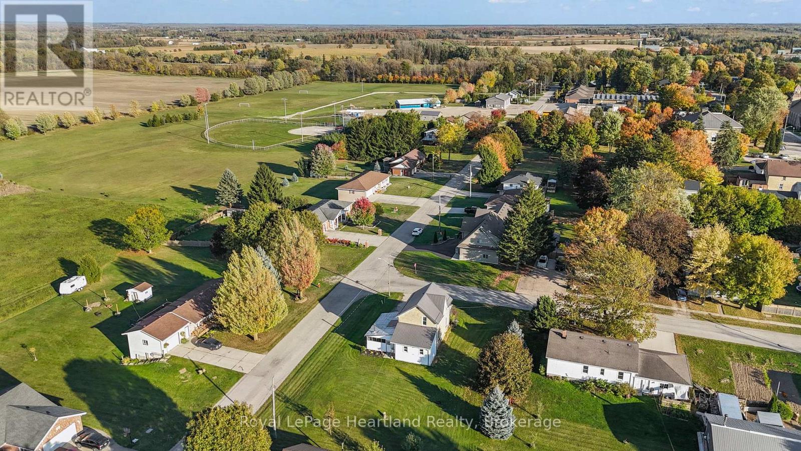 15 Queen Street E, Minto, Ontario  N0G 1M0 - Photo 4 - X12451243