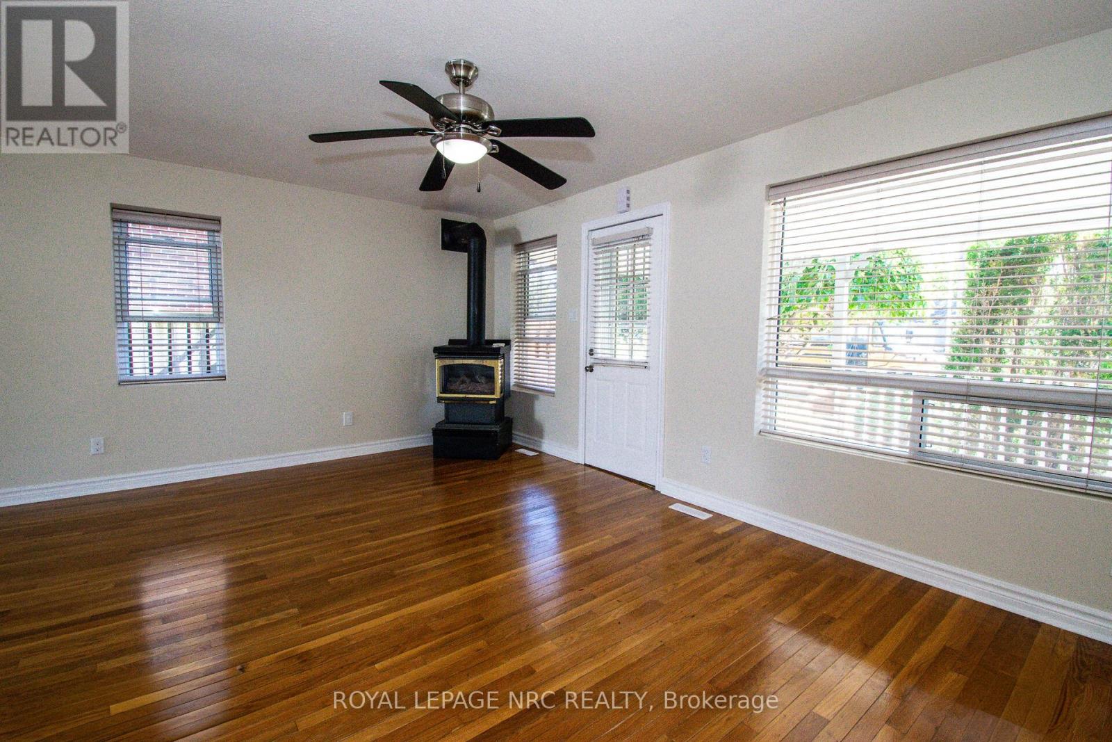 6561 Bellevue Street, Niagara Falls, Ontario  L2E 1Y9 - Photo 11 - X12448881