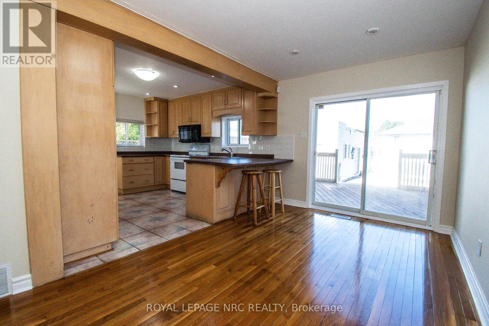 6561 Bellevue Street, Niagara Falls, Ontario  L2E 1Y9 - Photo 13 - X12448881