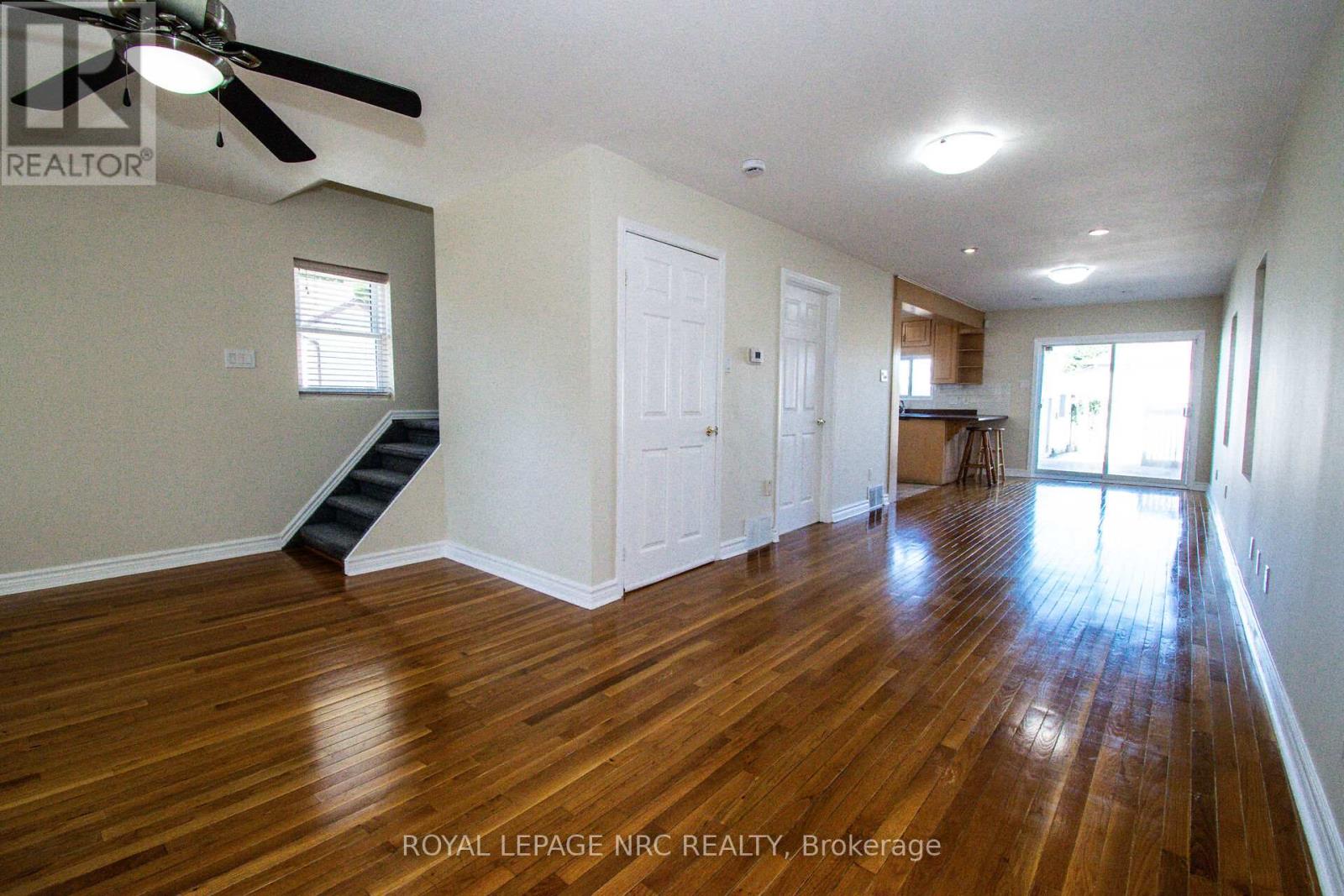 6561 Bellevue Street, Niagara Falls, Ontario  L2E 1Y9 - Photo 9 - X12448881