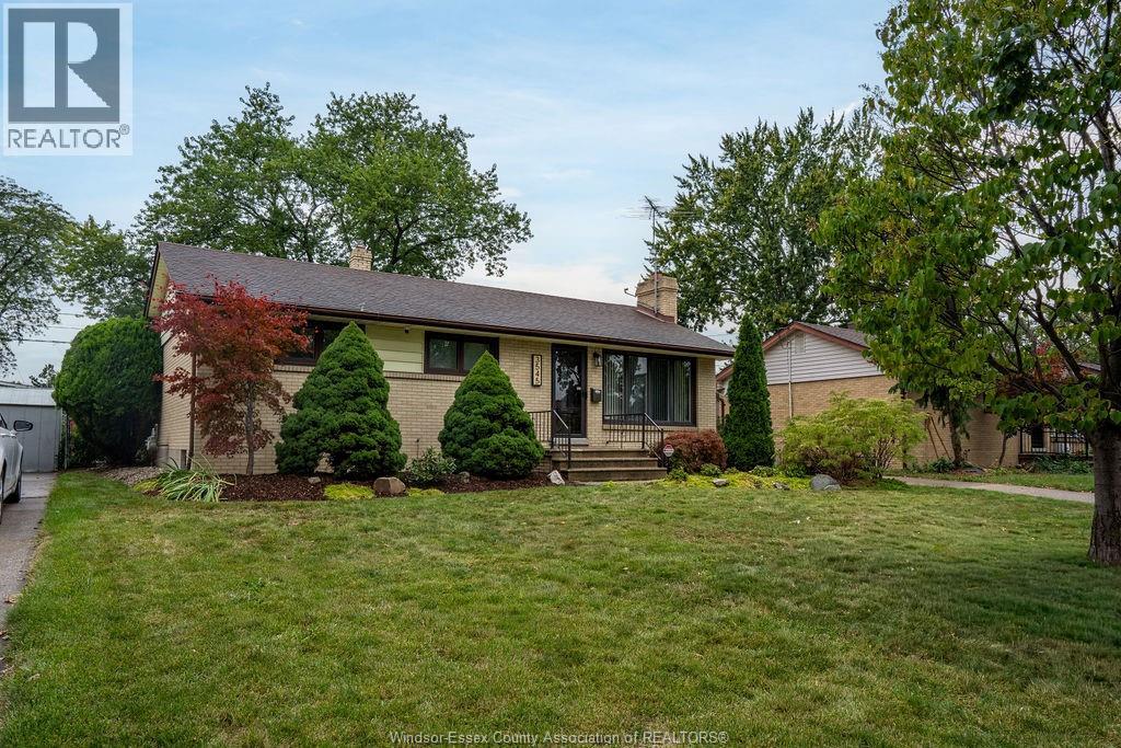 3545 Glenwood, Windsor, Ontario  N9E 2Y6 - Photo 3 - 25025638