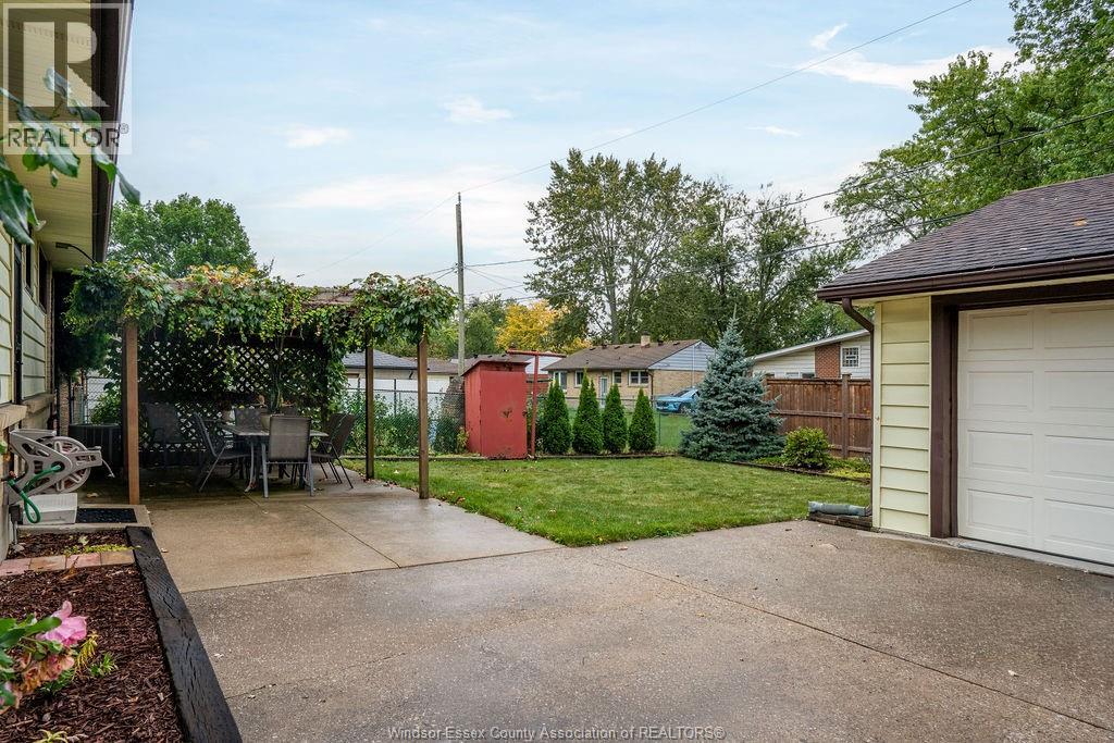 3545 Glenwood, Windsor, Ontario  N9E 2Y6 - Photo 34 - 25025638